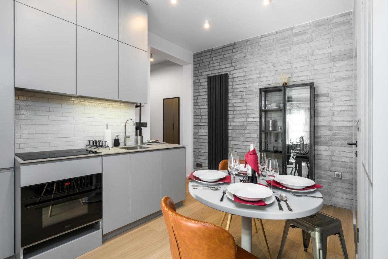 Central Apartments Garbary By Noclegi Renters Posen Exterior foto