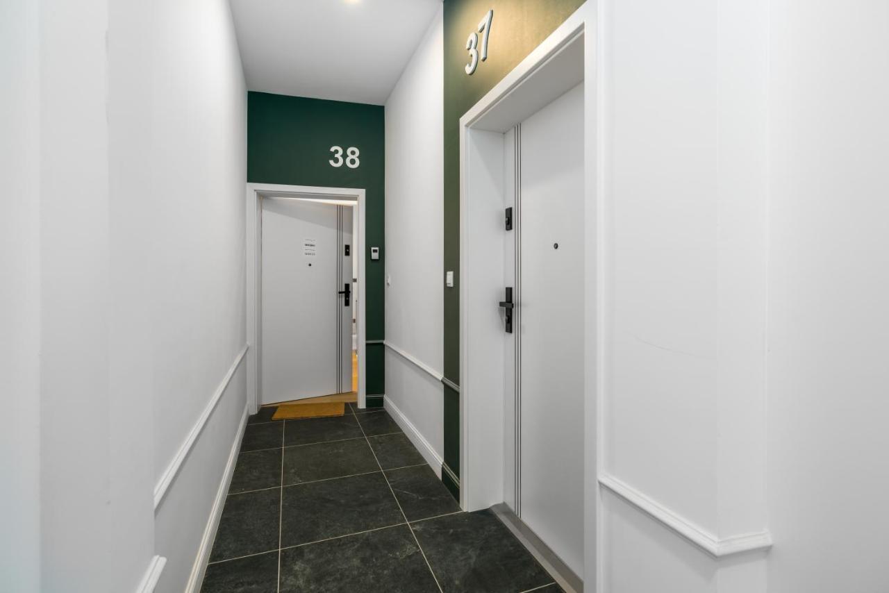 Central Apartments Garbary By Noclegi Renters Posen Exterior foto