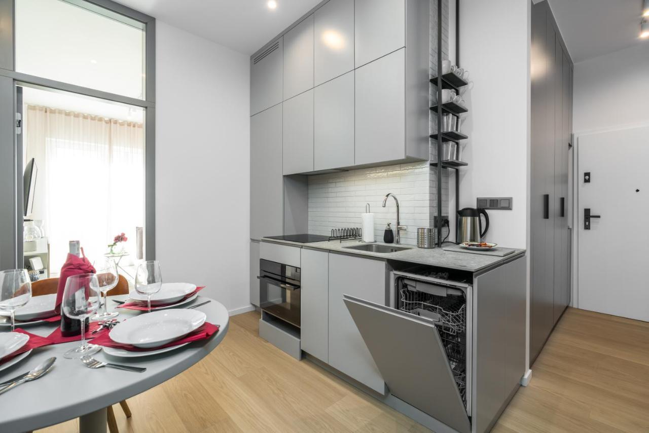 Central Apartments Garbary By Noclegi Renters Posen Exterior foto