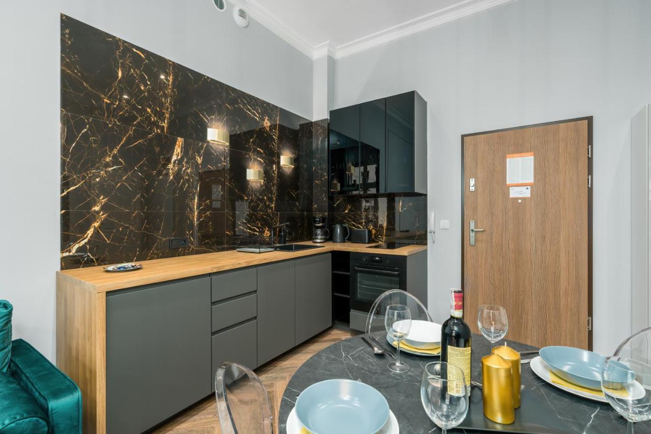 Central Apartments Garbary By Noclegi Renters Posen Exterior foto