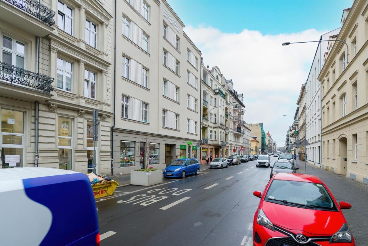 Central Apartments Garbary By Noclegi Renters Posen Exterior foto