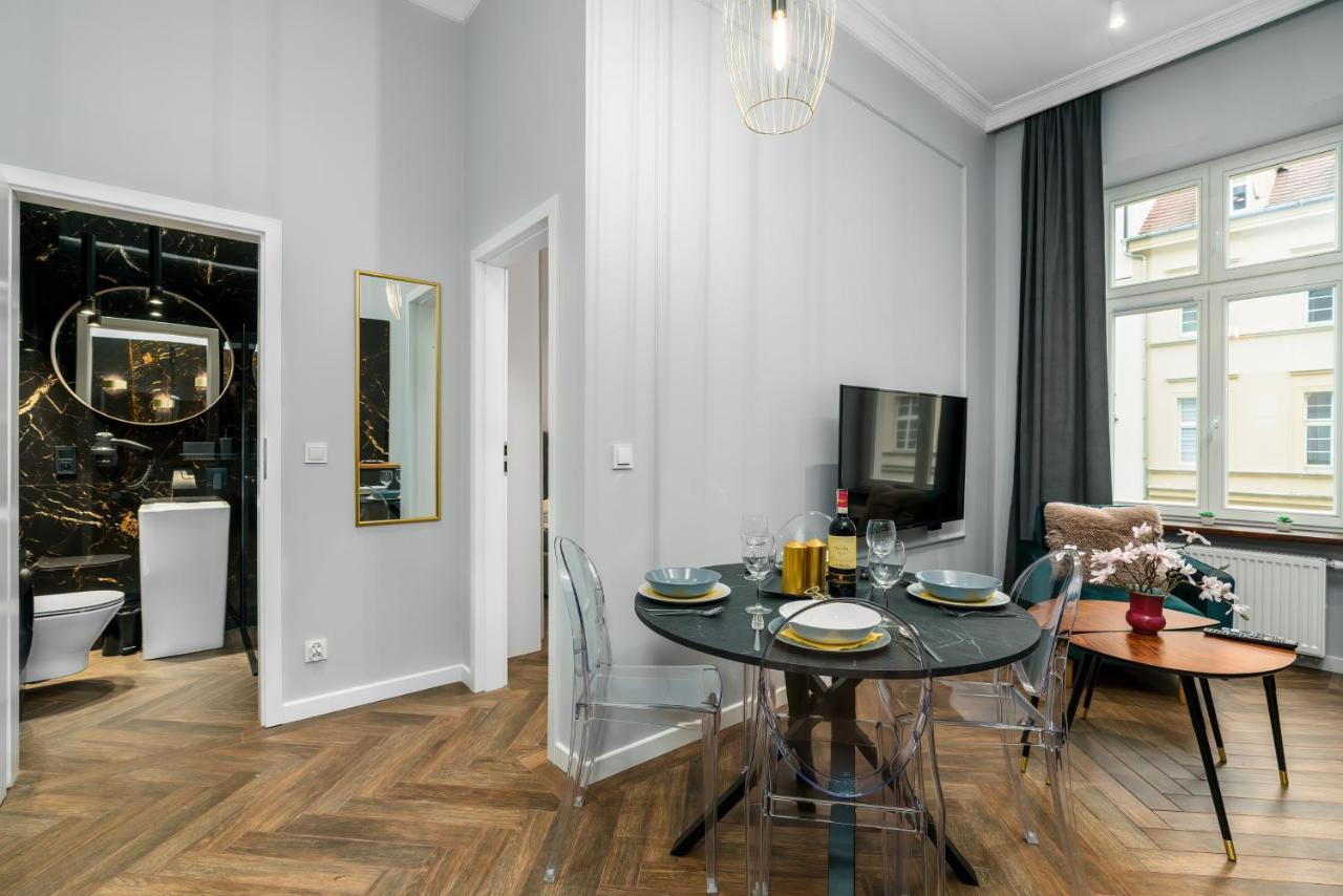 Central Apartments Garbary By Noclegi Renters Posen Exterior foto